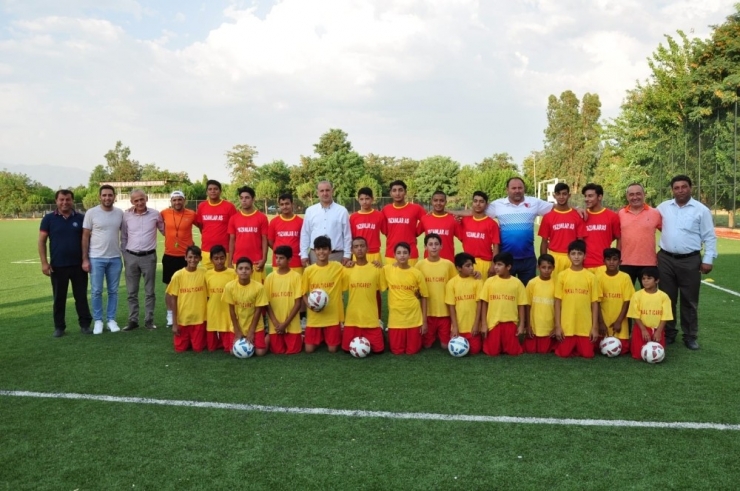 İncirliova Belediyesi Yaz Spor Okulları, Acarlar’da Da Startını Verdi