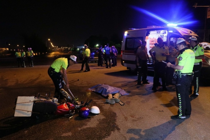 Adana’da Hafif Ticari Araçla Motosiklet Çarpıştı: 1 Ölü