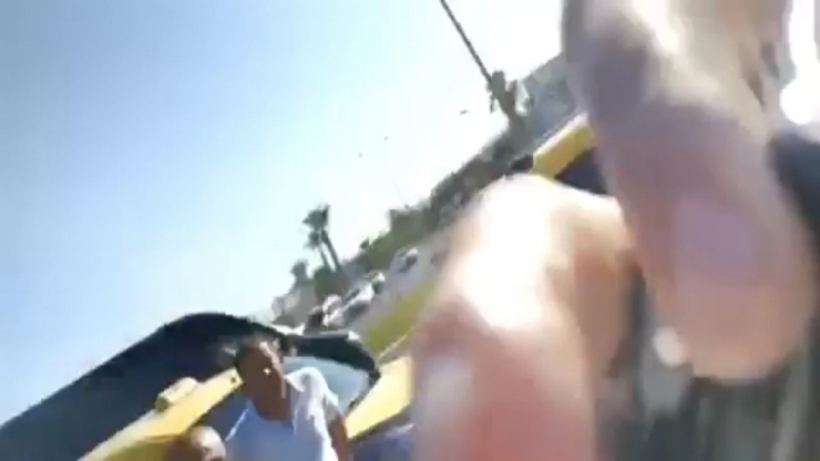 Havalimanında Taksiciler İle Uber Sürücüsü Arasında Tartışma