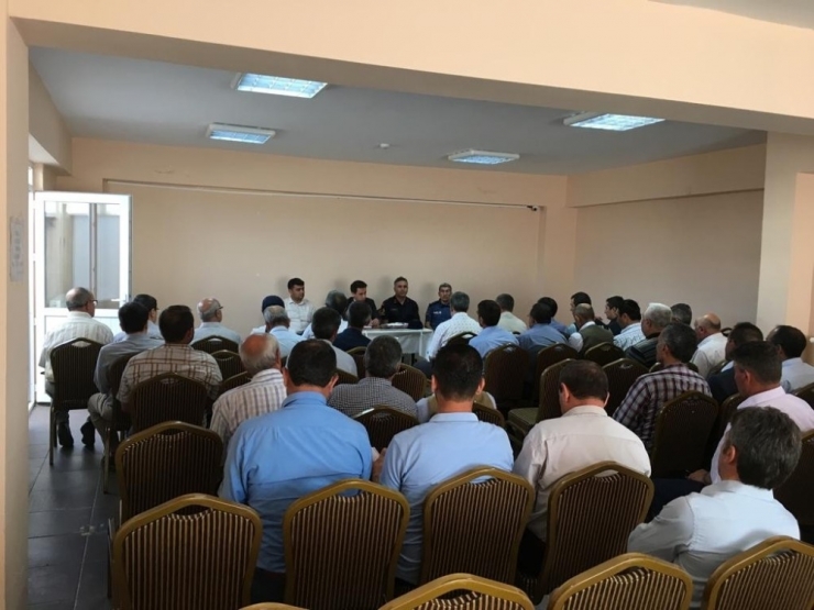 Aslanapa’da Muhtarlar Toplantısı