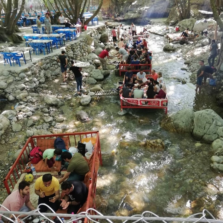 Serinlemek İsteyenler Ayngebire’ye Akın Ediyor