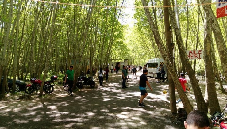 Serinlemek İsteyenler Ayngebire’ye Akın Ediyor