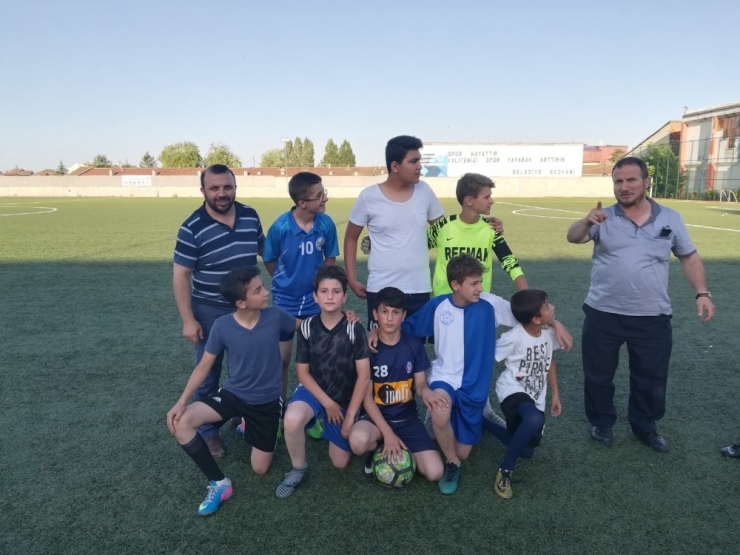 Pazaryeri’nde Kur’an Kursu Öğrencilerinden Futbol Turnuvası