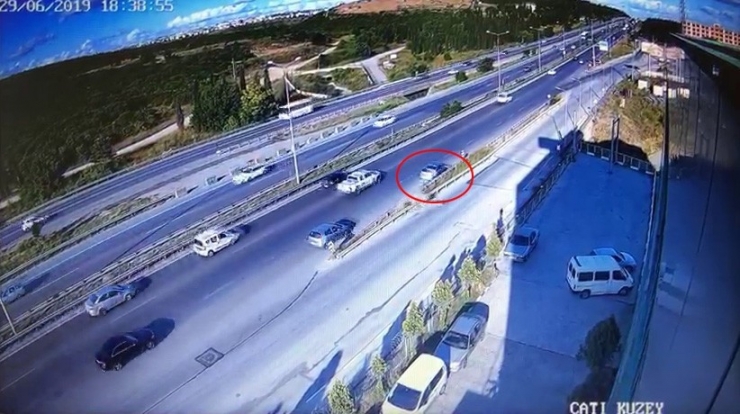 D-100 Karayolu’nda Feci Makas Kazası Kamerada