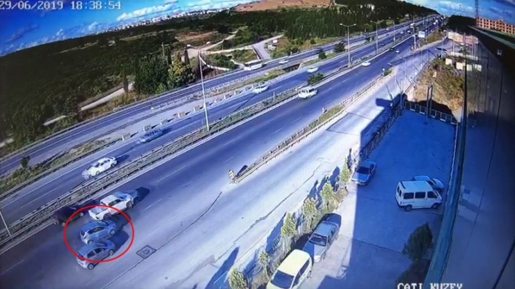 D-100 Karayolu’nda Feci Makas Kazası Kamerada