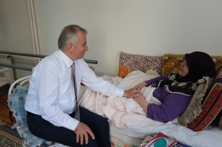 İyilik Melekleri 12 Bin Vatandaşın Yardımına Koştu