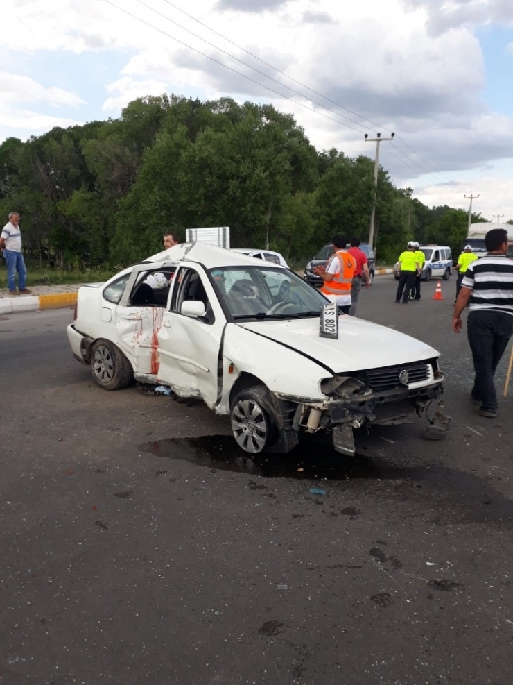 Aşkale’de Feci Kaza: 5 Yaralı