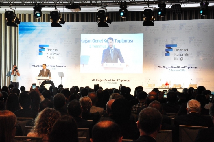 Bakan Albayrak: "Türkiye Artık Eskisi Gibi Üzerinden Para Kazanılacak Bir Ülke Değil"