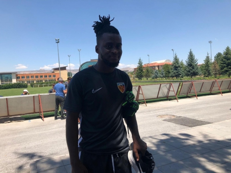 Kayserispor Plange’yi İdmana Aldı
