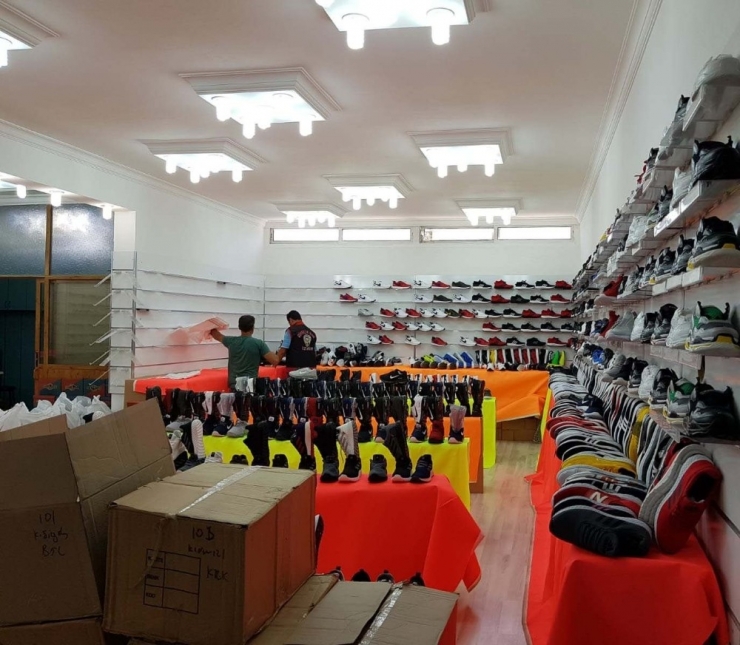 İzmir’deki Taklit Ürün Operasyonunda Büyük Darbe