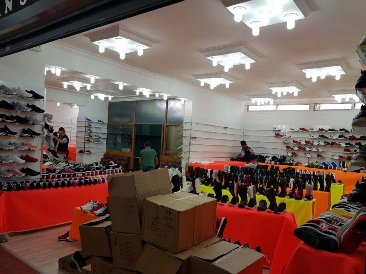 İzmir’deki Taklit Ürün Operasyonunda Büyük Darbe