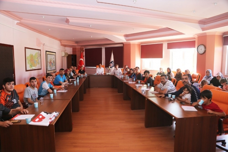 Kalaycı, Süper Lige Yükselen İl Özel İdare Spor Takımını Kabul Etti