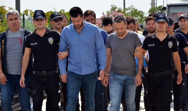 Kıbrıs Üzerinden Yasa Dışı Bahis Oynatan Çete Çökertildi