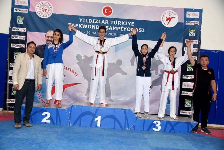 Kağıtsporlu Taekwondocu, Türkiye 2.’si Oldu