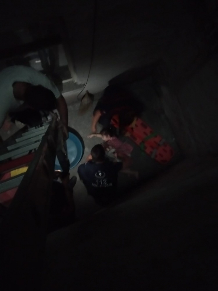 3. Kattan Havalandırma Boşluğuna Düşen Çocuk Yaralandı