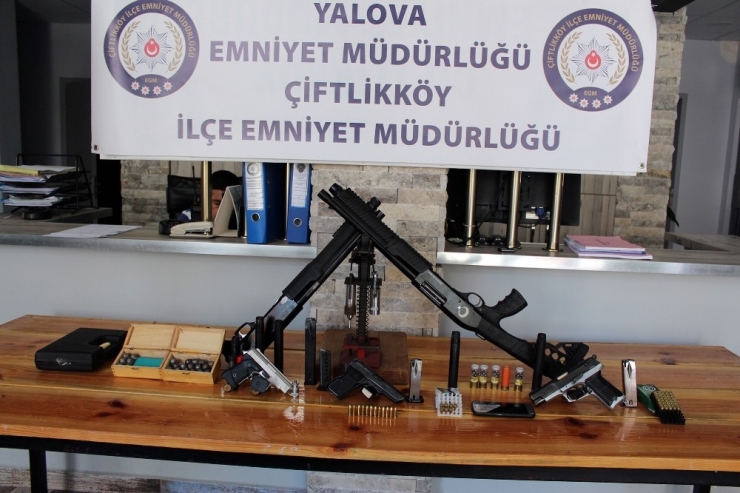 Yalova’da Yasadışı Silah Ticareti: 5 Gözaltı