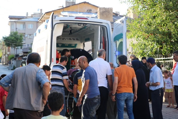 Vişne Toplamak İçin Çıktığı Ağaçtan Düşen Şahıs Yaralandı