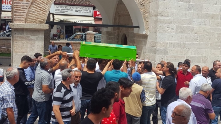 Minik Poyraz Son Yolculuğuna Uğurlandı