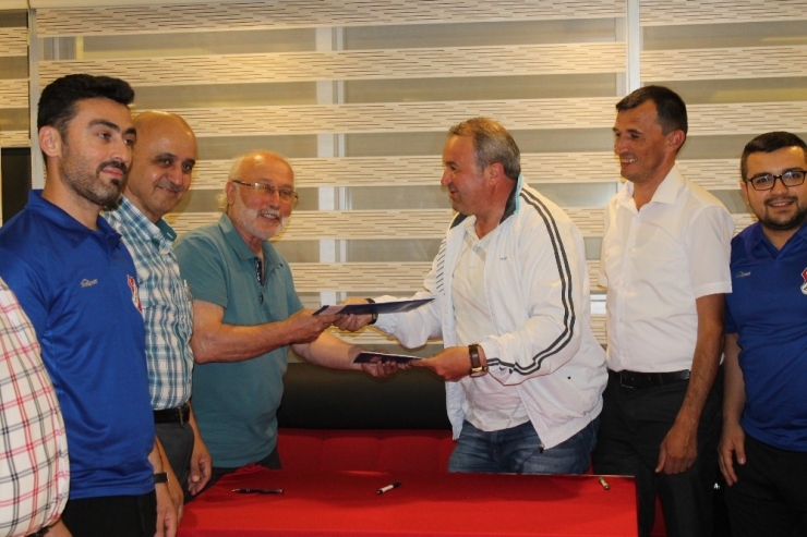 Tosyaspor, Kastamonuspor 1966 İle Protokol İmzaladı