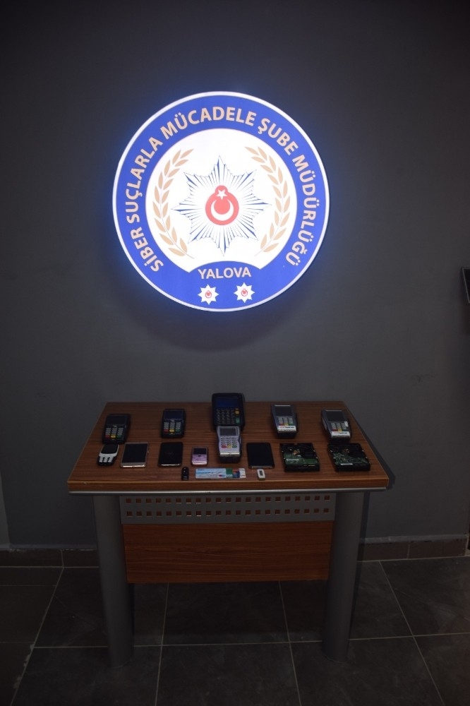 Müşterilerin Kart Bilgilerini Kopyalamak İçin Lokanta Açtılar