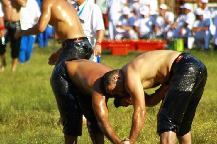 Kırkpınar’da Başpehlivanlık Çeyrek Finalistleri Belli Oldu