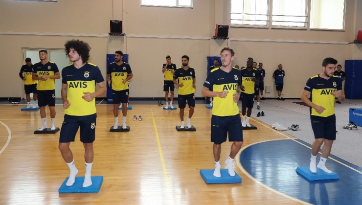 Fenerbahçe Salonda Çalıştı