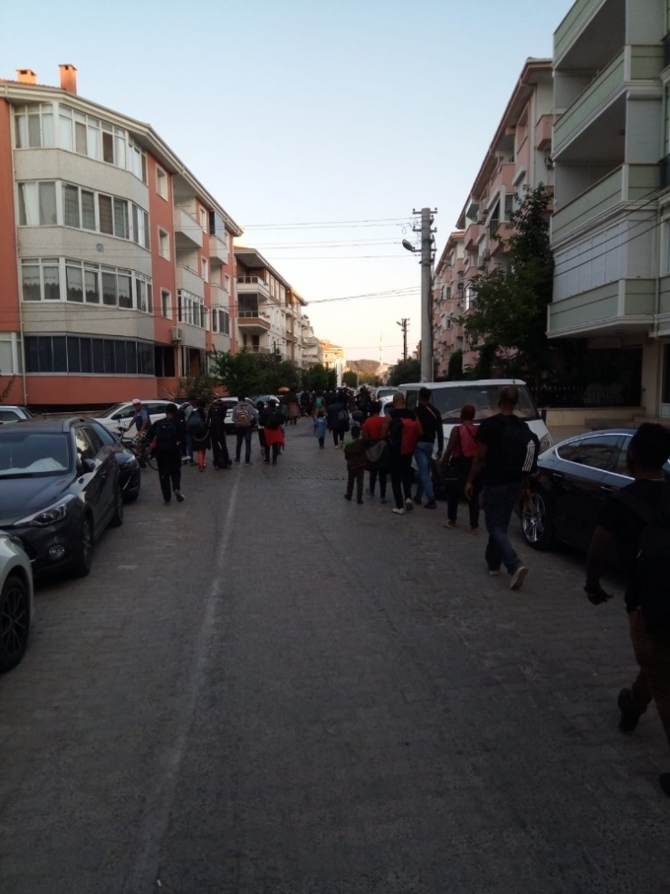 Ayvalık’ta 50 Afrikalı Mülteci Yakalandı