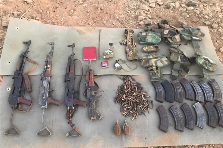 Pençe Harekâtı İle Terör Örgütü Pkk’nın Mühimmat Ve Yaşam Malzemeleri İmha Ediliyor
