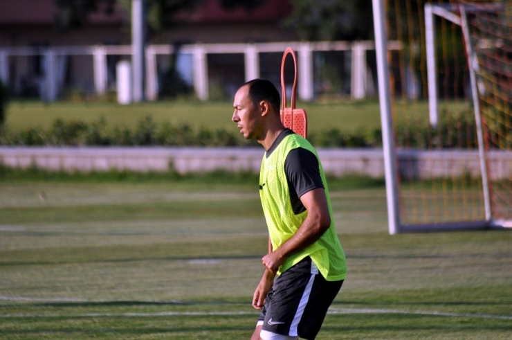 Kayserispor, Umut Bulut İle 1 Yıllık Sözleşme İmzaladı