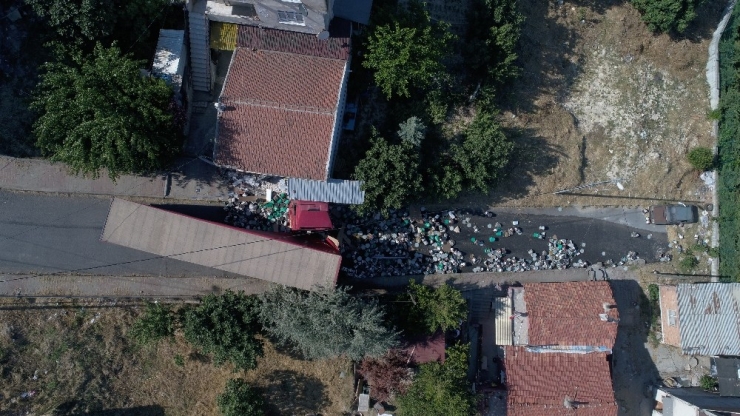 Park Halindeyken Freni Patlayan Tır Evin Duvarına Çaptı: 1 Yaralı