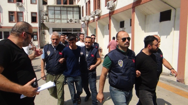 Sahte Alkol Olayıyla İlgili 5 Kişi Tutuklandı