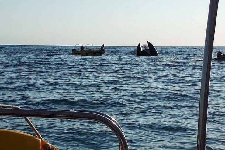 Rusya’da Katamaran Alabora Oldu