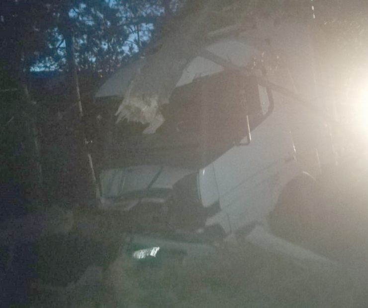 Kontrolden Çıkan Kamyon Şarampole Yuvarlandı