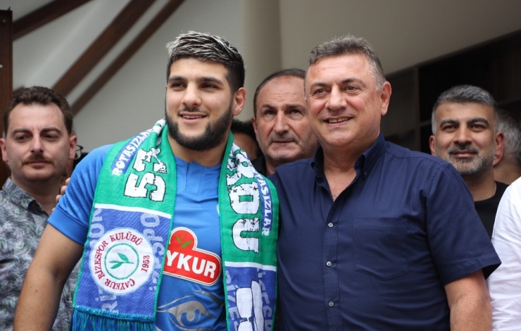 Çaykur Rizespor El Kabir’i Renklerine Bağladı