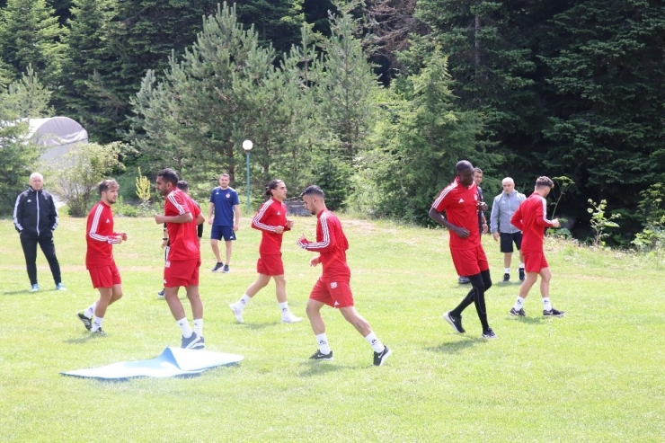 Sivasspor, Bolu’da Kamp Çalışmalarına Başladı