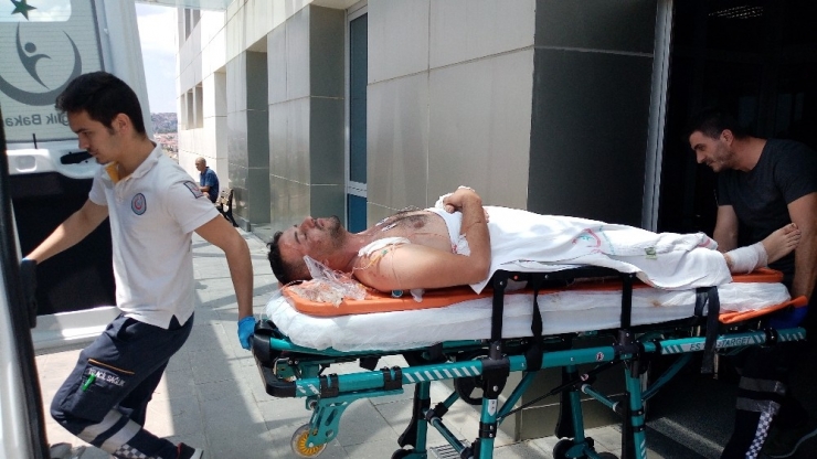 Elektrik Akımına Kapılan Genç Ağır Yaralandı