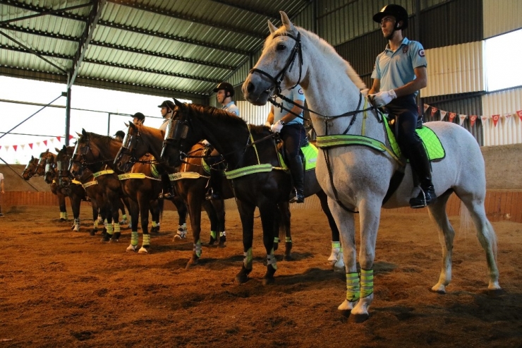 Atlı Birlik Kapılarını İha’ya Açtı