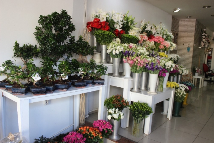 Çiçekçilerin Yaz Sezonu Beklentisi