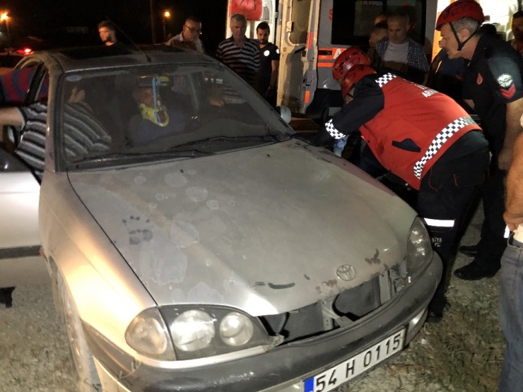 Sakarya’da Trafik Kazası: 2 Yaralı