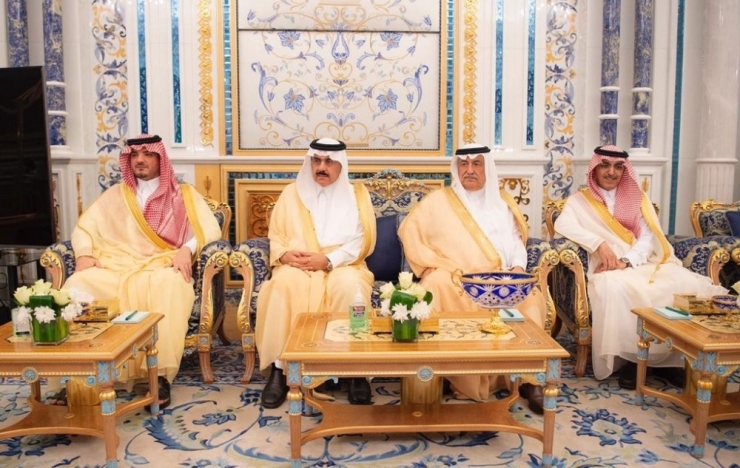 Suudi Arabistan Kralı, İngiliz Maliye Bakanı İle Görüştü