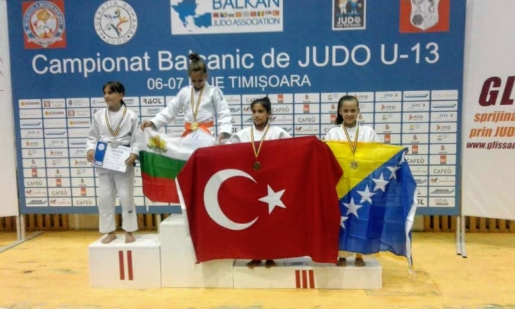 Yunusemreli Sporcu Balkan 3’üncüsü Oldu