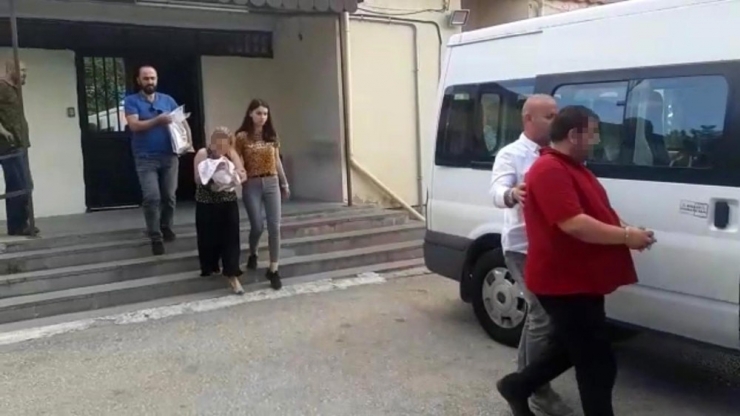 Aile Boyu Küçük Kızı Şantaj İçin Kullanmışlar