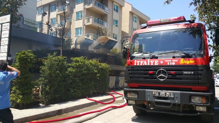 Lüks Sitede Korkutan Yangın