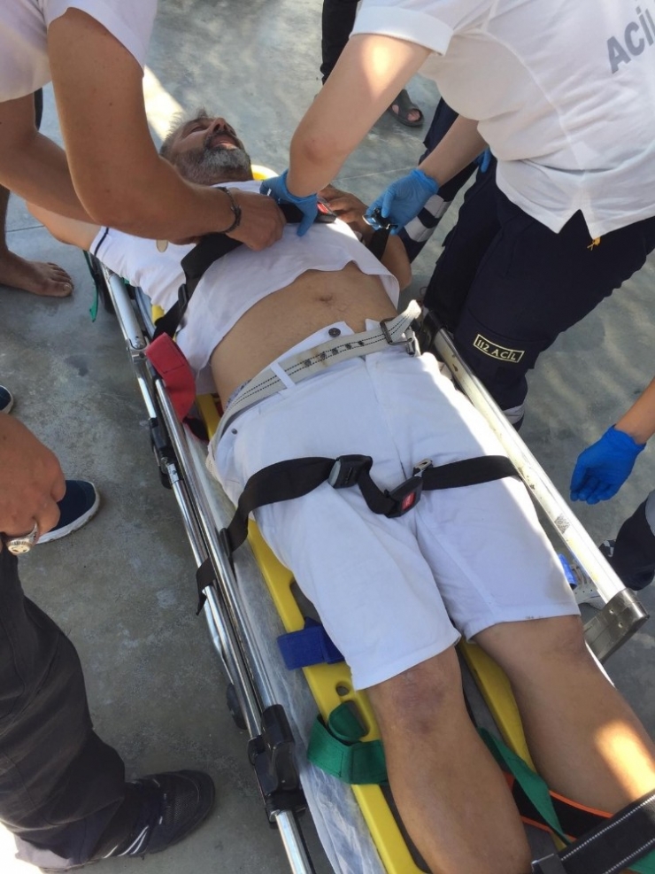 Denizde Rahatsızlanan Kaptanın İmdadına Deniz Polisi Yetişti