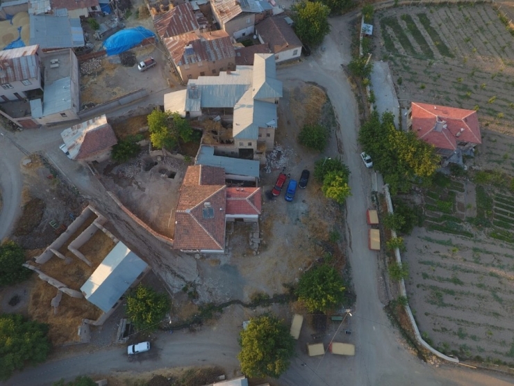 Drone’lu Kaçak Kazı Operasyonunda 4 Gözaltı