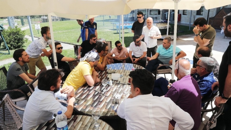 Ersun Yanal Basın Mensuplarıyla Bir Araya Geldi