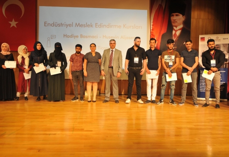 Gso-mem’de Kursları Tamamlayan Kursiyerlere Sertifika