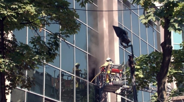 Kağıthane’de Tekstil Şirketinde Korkutan Yangın