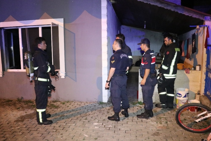 Eşinden Ayrılıp Bunalıma Girince İkinci Kez Evini Yaktı