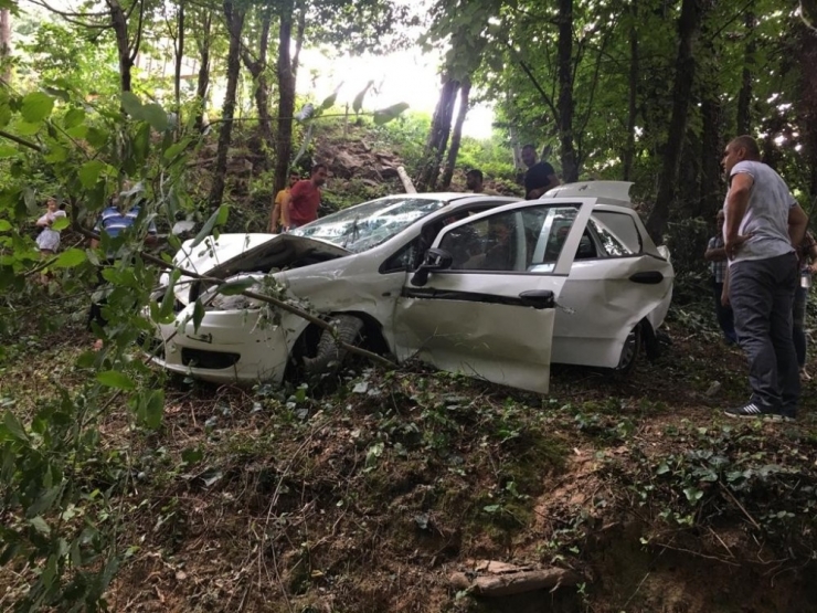 Kartepe Yolunda Feci Kaza: 1 Ölü, 4 Yaralı